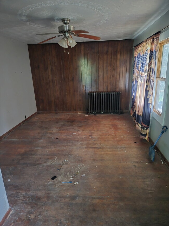 Building Photo - 919 Sunshine Ave