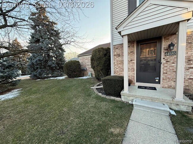 Building Photo - 44585 N Bunker Hill Dr