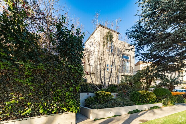 Exterior - 954 14th St