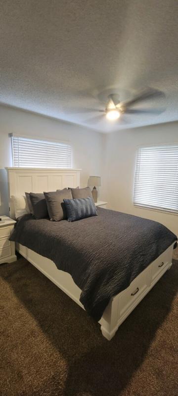 Building Photo - GREAT LAKEWOOD HOME