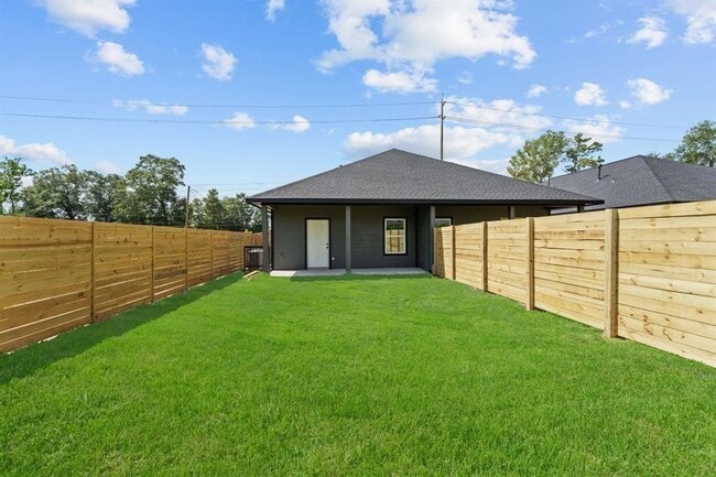 Building Photo - 7311 Sandra St