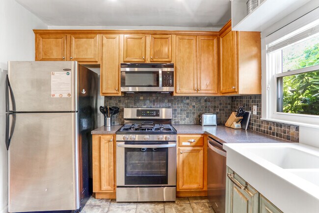 Foto del edificio - 2489 Semmes St