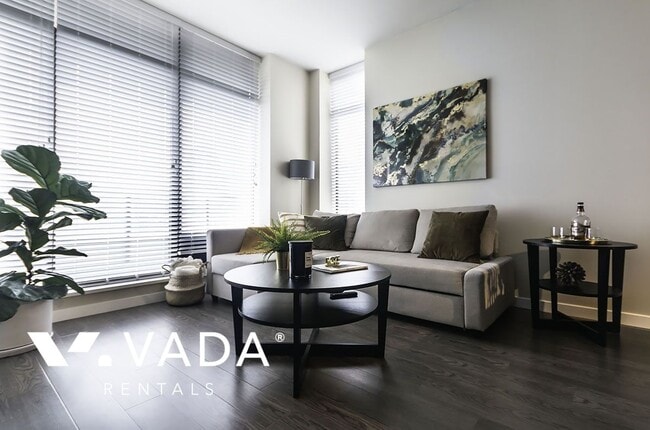 Building Photo - Oma Brentwood 2 Apartment For Rent 602-425...