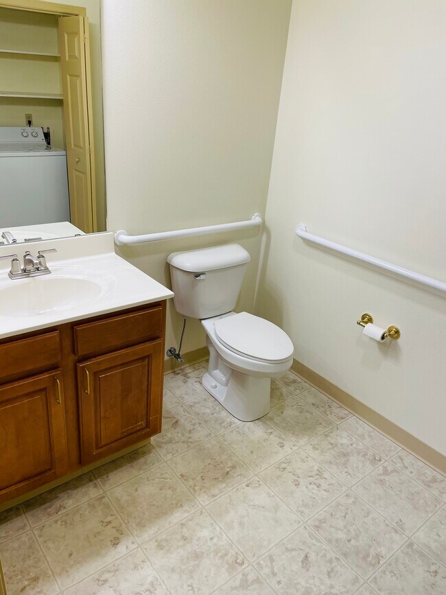 Dove Healthcare Settlers' Trail Apartments in Lodi, WI