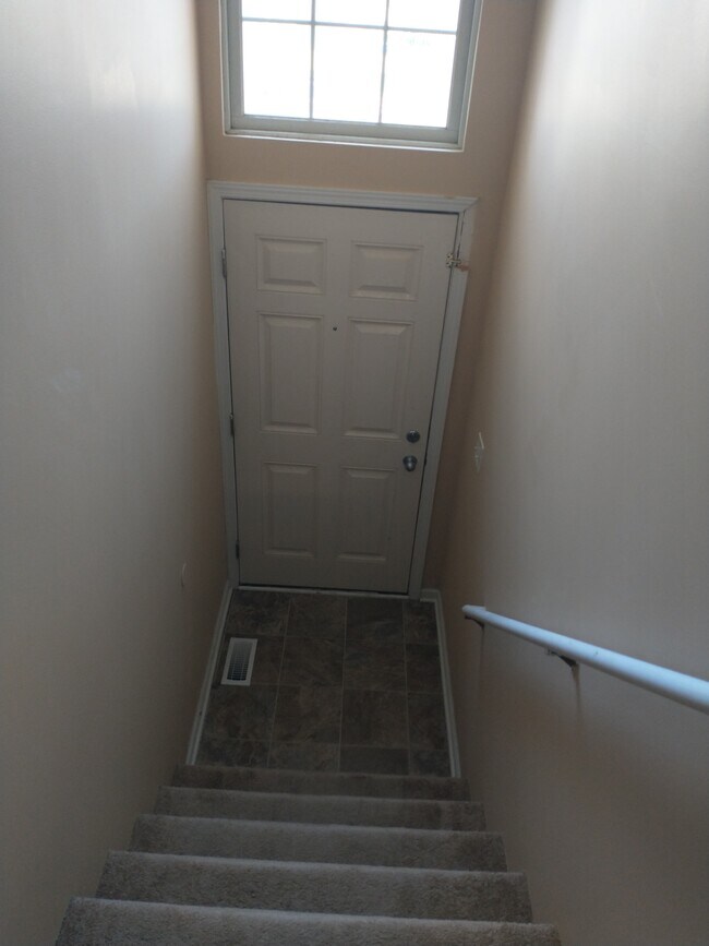 Building Photo - 1533 Stonefield Dr