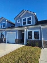 Building Photo - 2033 Northwest Dr