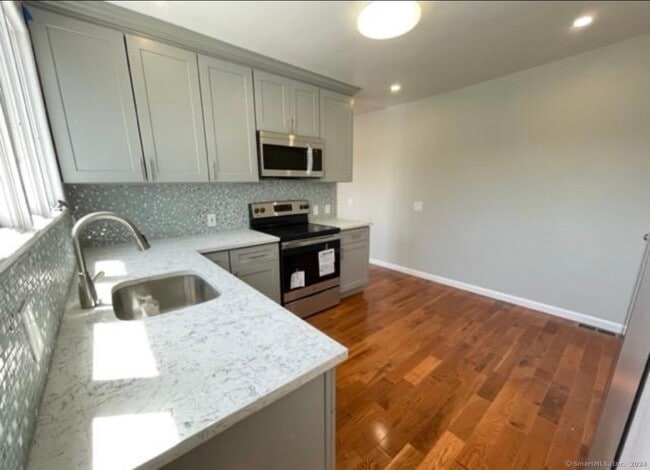 Foto del edificio - 21 Clover St