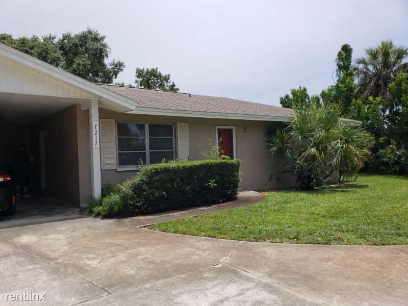 Primary Photo - 2 br, 2 bath Apartment - 7217 Manatee Ave