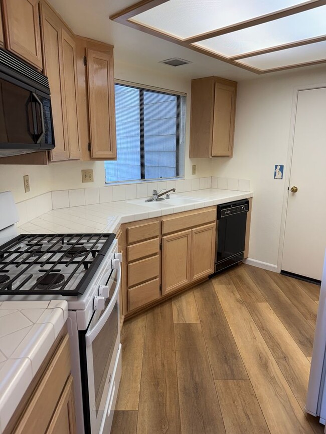 Foto del edificio - 2 BR 2 bath with beautiful views