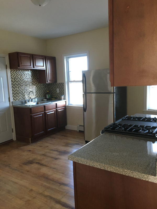 46 Maple St Unit B, Providence, RI 02903 - Room For Rent In Providence ...