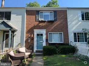 Building Photo - 126 E Rosemont Ave