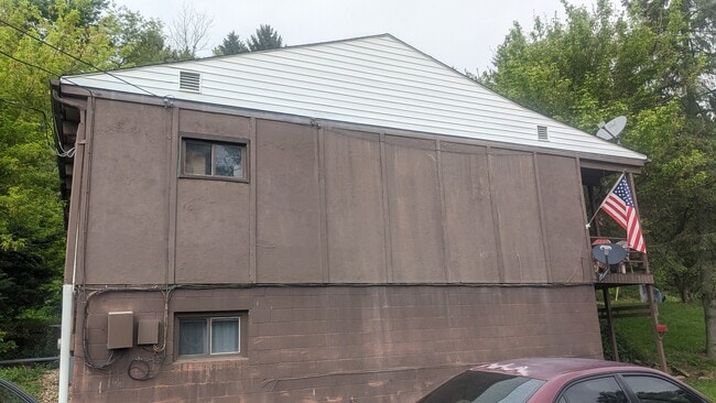 Foto del edificio - 105 Hilltop Dr