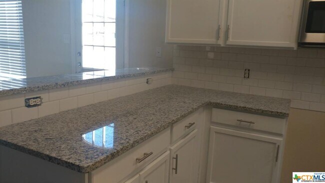 Building Photo - 3435 Rob Roy St