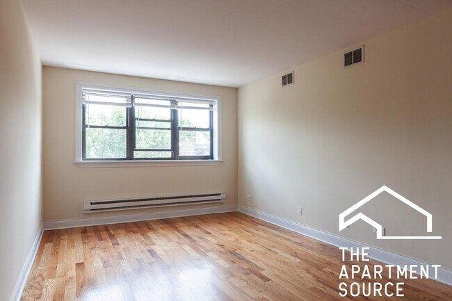 Foto del edificio - 555 W Arlington Pl
