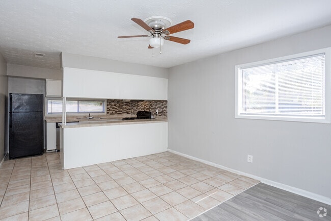 2BR, 1.5BA - 1,032SF - Dining Room - Regal Forest Apartments