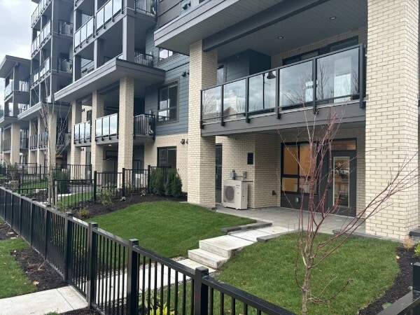 Photo principale - 45497 Campus Dr