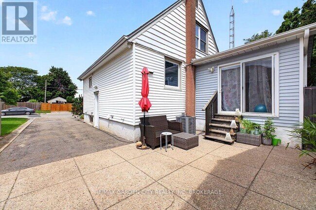 Photo du bâtiment - 191 E 43rd St