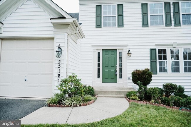 Building Photo - 23161 Timber Creek Ln