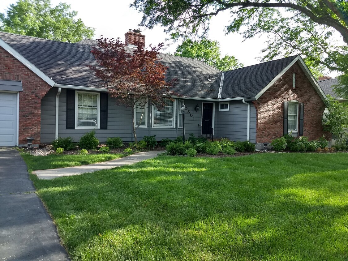5501 W 84th St, Overland Park, KS 66207 House Rental in Overland Park
