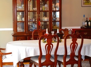 Comedor - 1124 Van Arsdale Dr