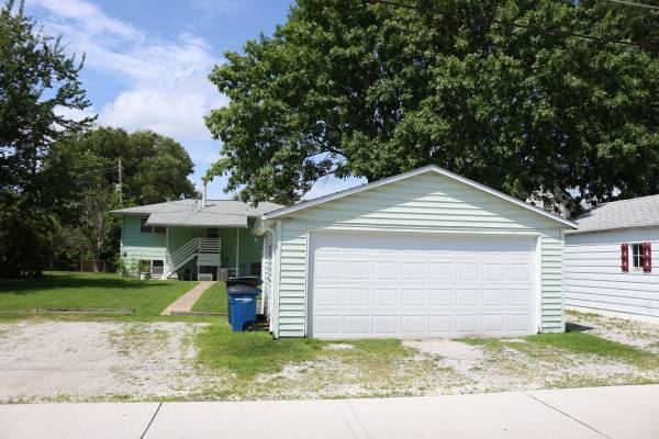 1 Stall Garage - 508 16th Ave