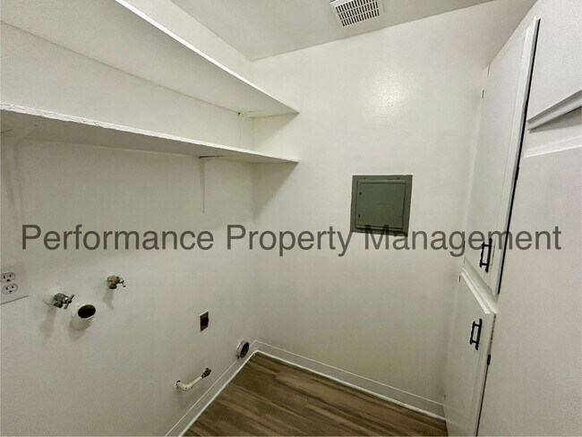 Foto del edificio - 4324 Orrick Ct