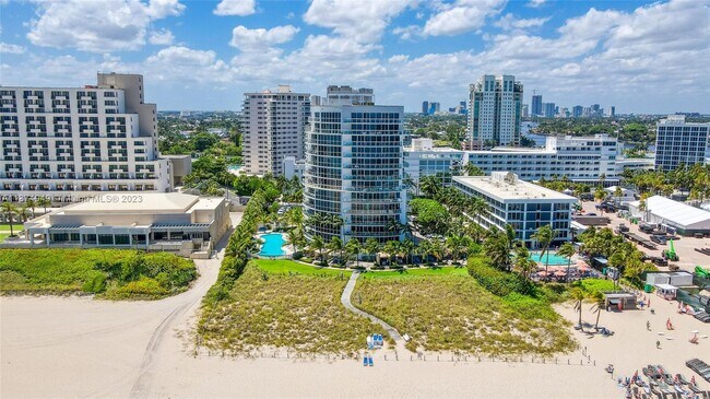 Foto del edificio - 1200 Holiday Dr