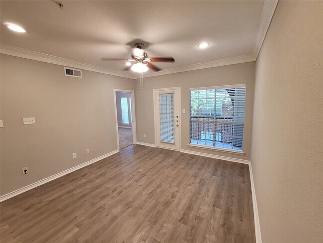Foto del edificio - 1901 Post Oak Park Dr