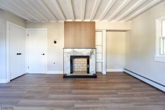 Building Photo - 285 Orchard Terrace