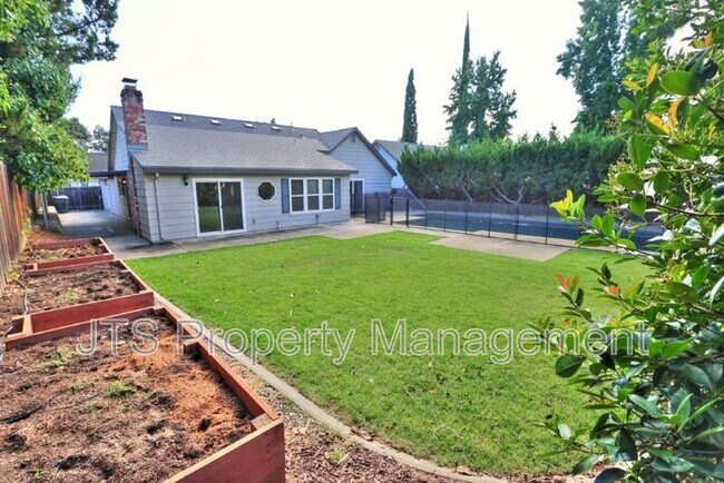 Foto del edificio - 9221 Rock Canyon Way