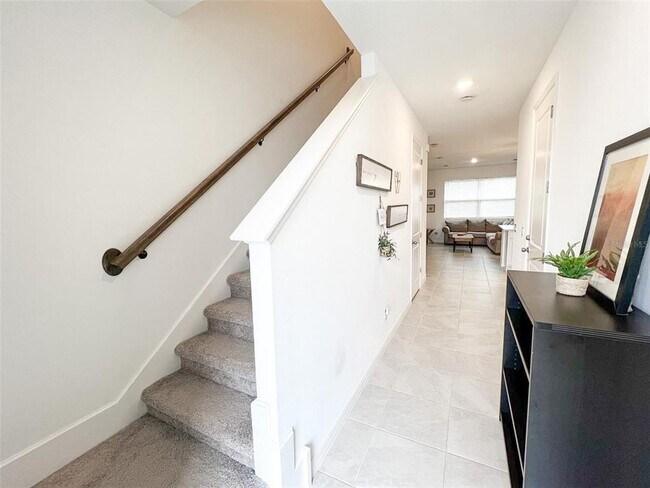 Building Photo - 868 Longboat Dr