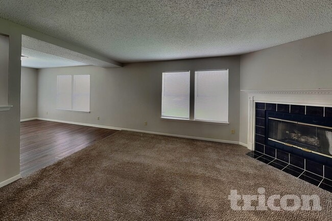 Building Photo - 5753 N Jamestown Dr