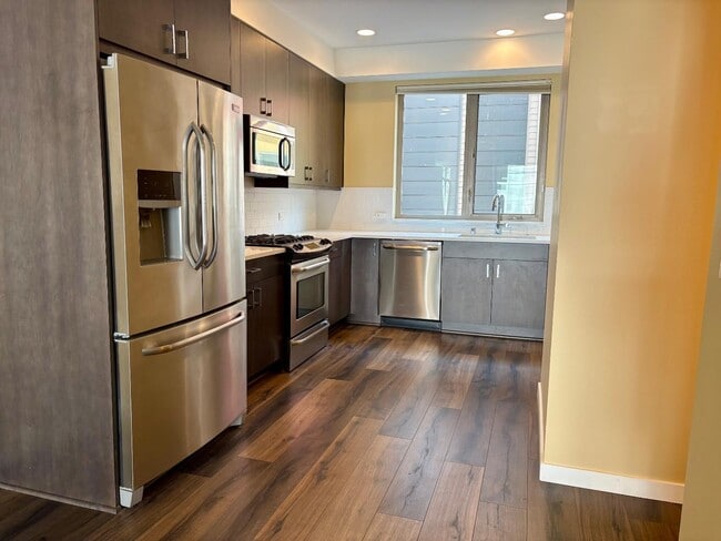 Foto del edificio - 2407 S Holgate St