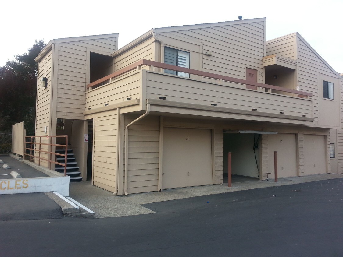 3095 Marina Dr Unit 22, Marina, CA 93933 Condo for Rent in Marina