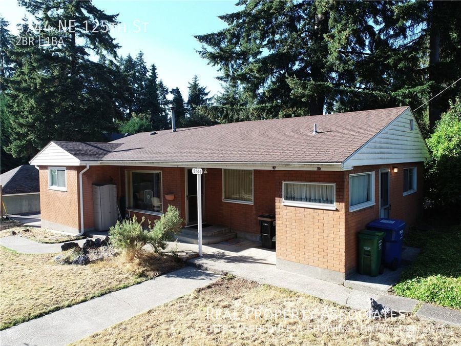 3744 NE 125th St, Seattle, WA 98125 House Rental in Seattle, WA