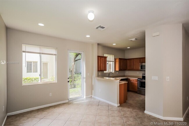 Building Photo - 21427 NW 13th Ct