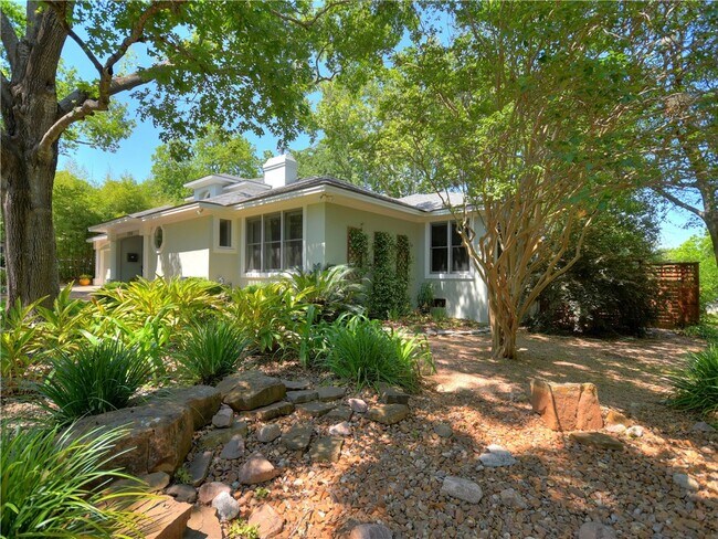 Foto del edificio - 1510 W 32nd St