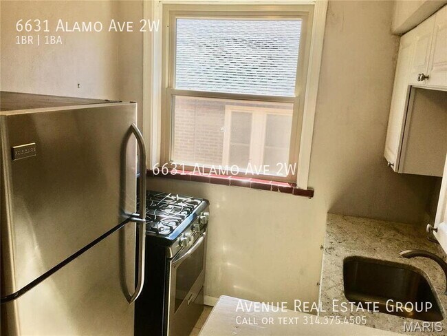 Foto del edificio - 6631 Alamo Ave