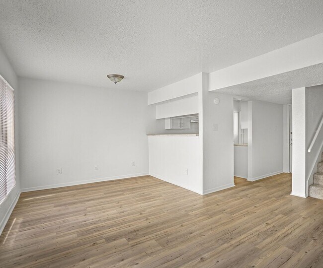 Foto del edificio - 2111 Holly Hall St
