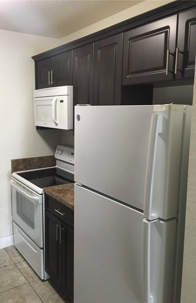 Foto del edificio - 2437 NW 39th Terrace