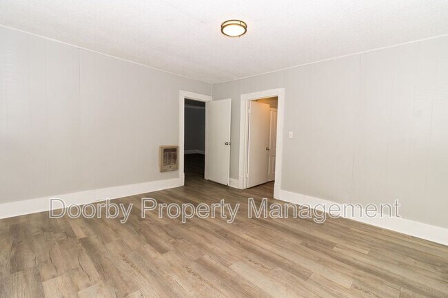 Foto del edificio - 2901 E 47th St