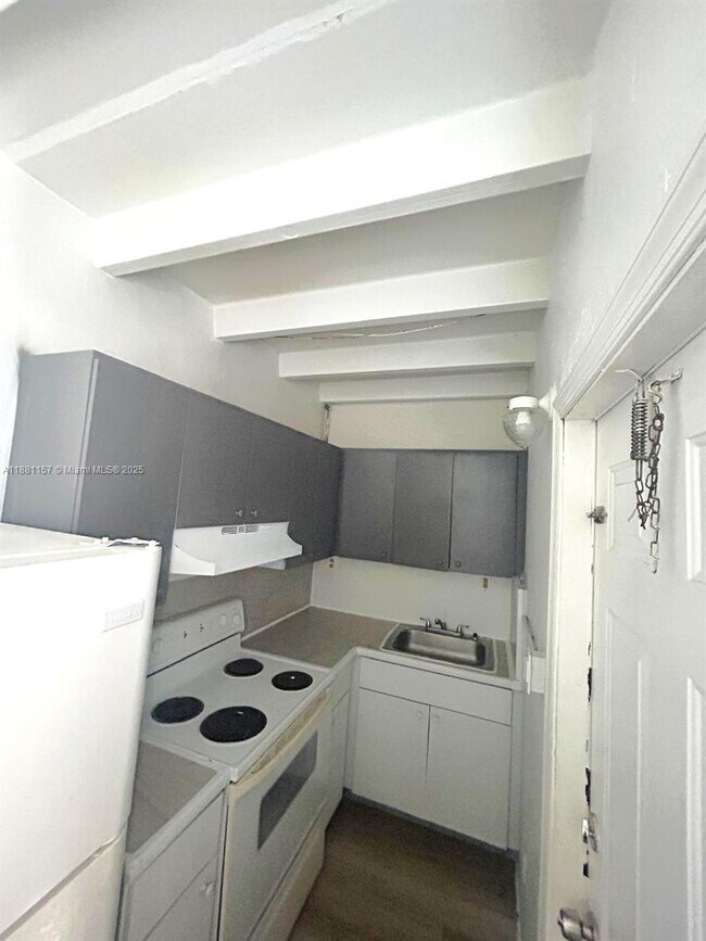 Foto del edificio - 845 SW 6th St
