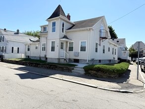 Building Photo - 93 Johnson St