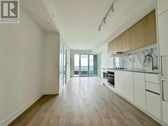 Building Photo - 1100 Sheppard Ave W