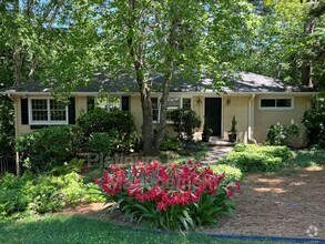 Building Photo - 383 Springdale Dr NE