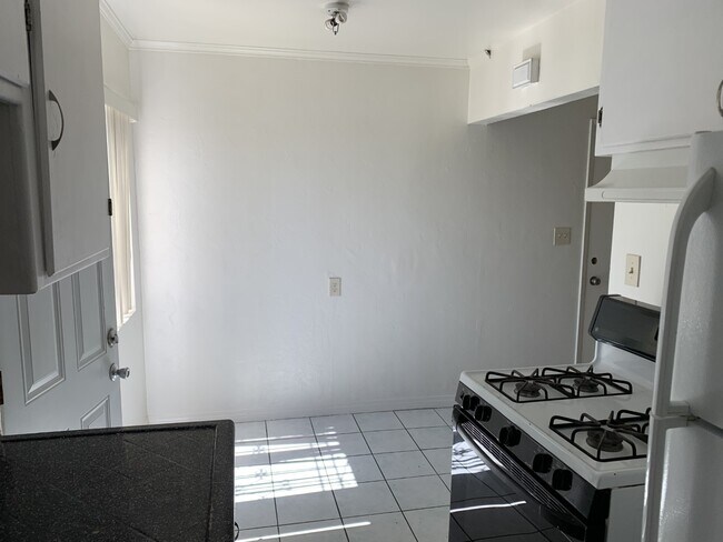 Foto del edificio - 353 S 37th St