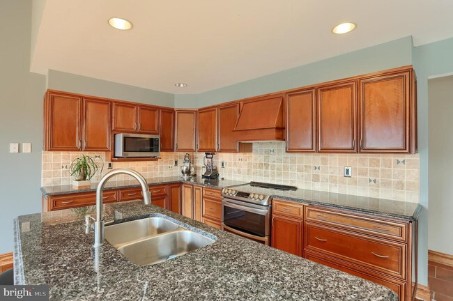 Foto del edificio - 19 Chesterfield Ln