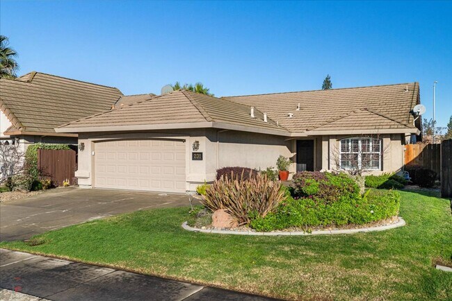 Building Photo - Lovely 3 Bedroom/2 Bath Home Located in Lodi Ca