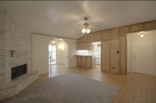 Foto del edificio - 6717 Mistflower Ln