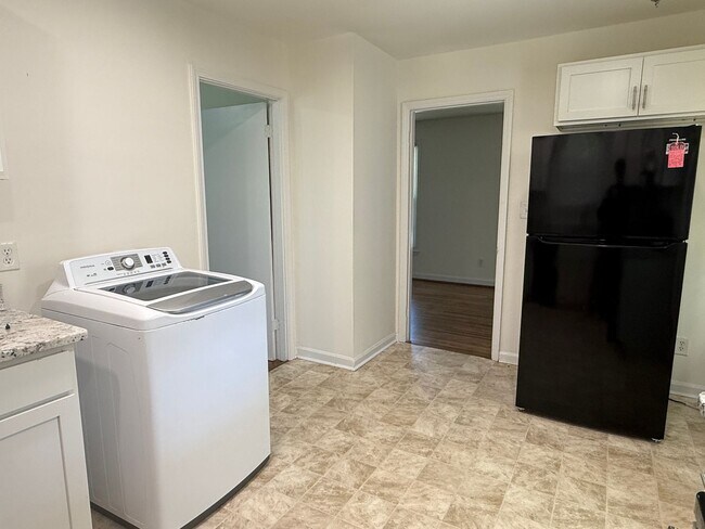 Building Photo - 4629 Cinderella Rd